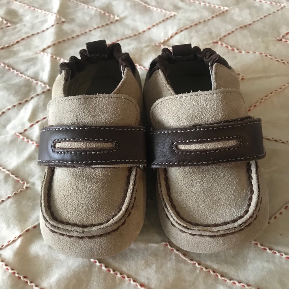 NWT Suede baby shoes from Robeez